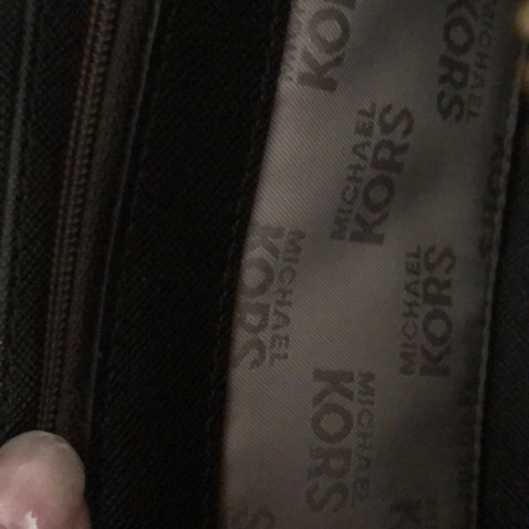 Michael Kors Zippy Wallet - Picture 6 of 7